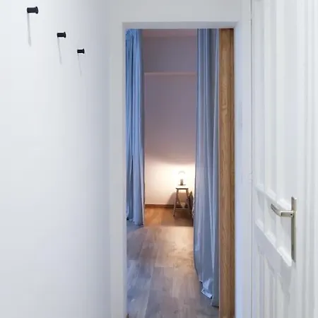 Apartamento 1 Bedroom In Center - 2nd Floor *