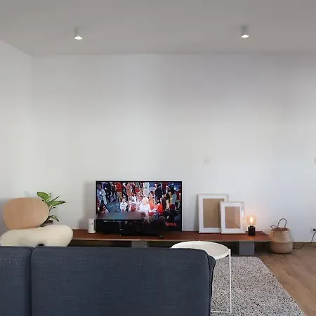 Apartamento 1 Bedroom In Center - 2nd Floor *