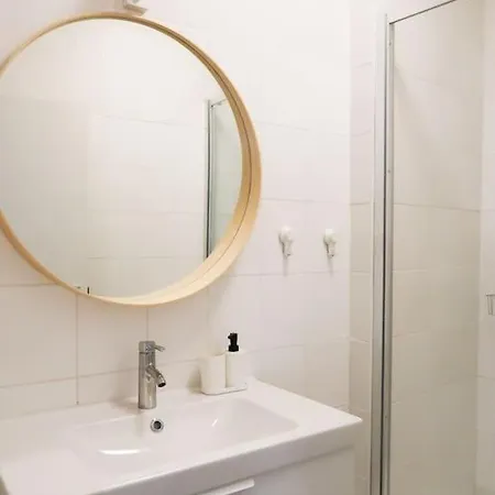 1 Bedroom In Center - 2nd Floor Liège