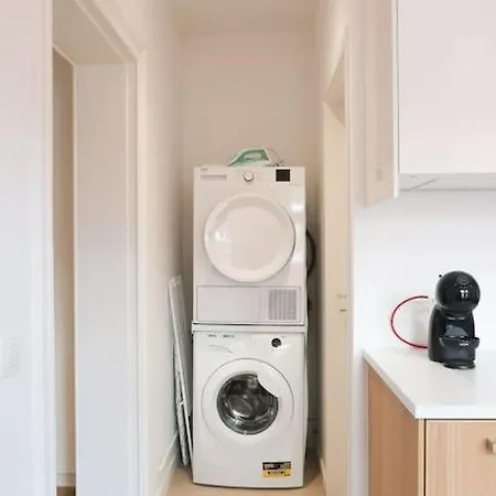 1 Bedroom In Center - 2nd Floor