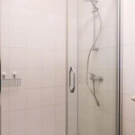 1 Bedroom In Center - 2nd Floor